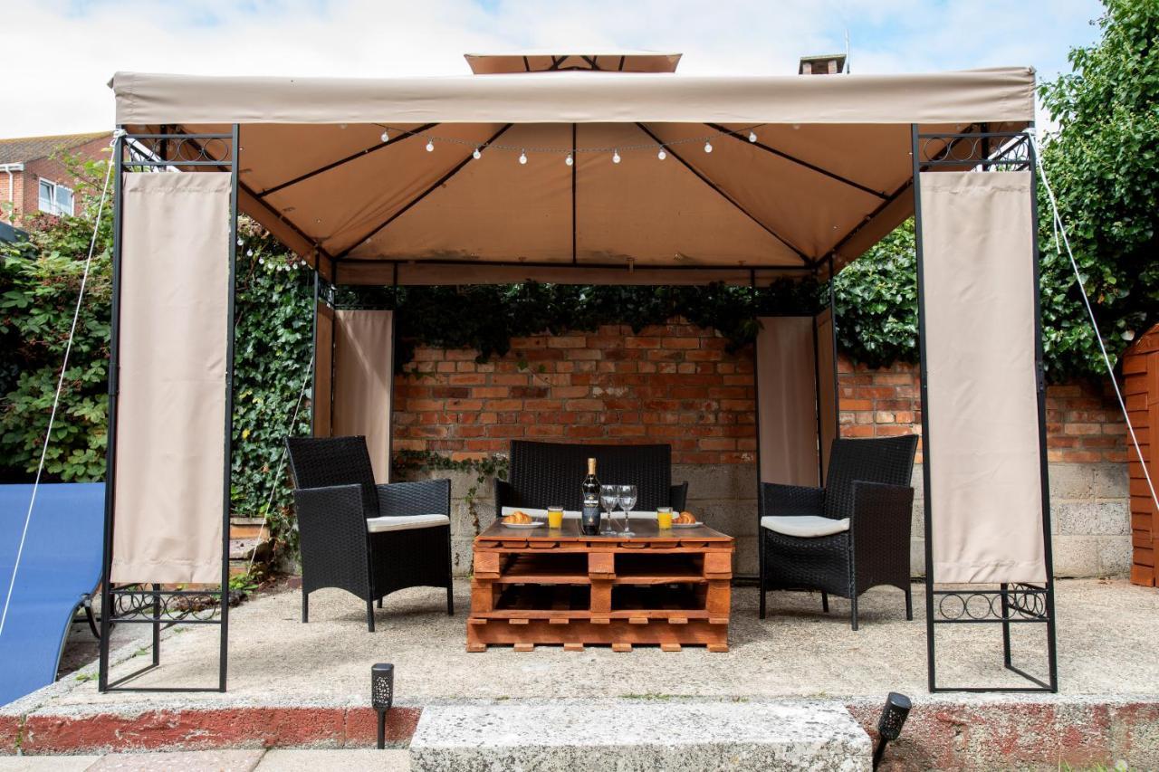 1-Bedroom Apartment With A Private Garden, Beach 5-Min Walk Weymouth Eksteriør bilde